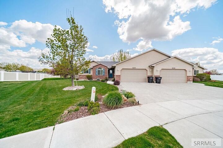 Property Photo:  5277 Barton Place  ID 83406 