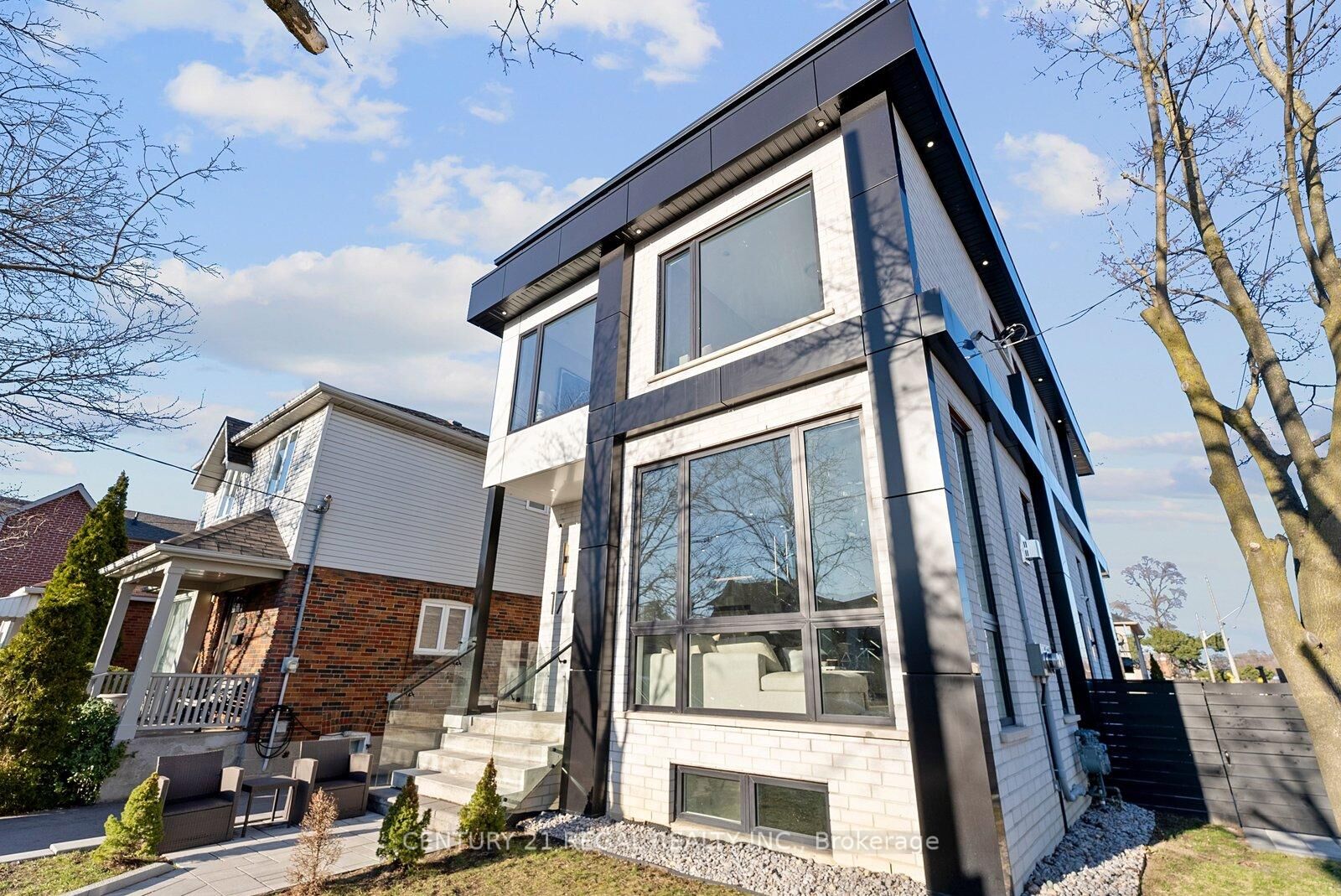 Property Photo:  171 Durant Avenue  ON M4J 4W5 