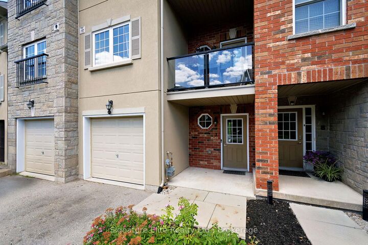 Property Photo: 57 Ferndale Drive S 7 ON L4N 5T6