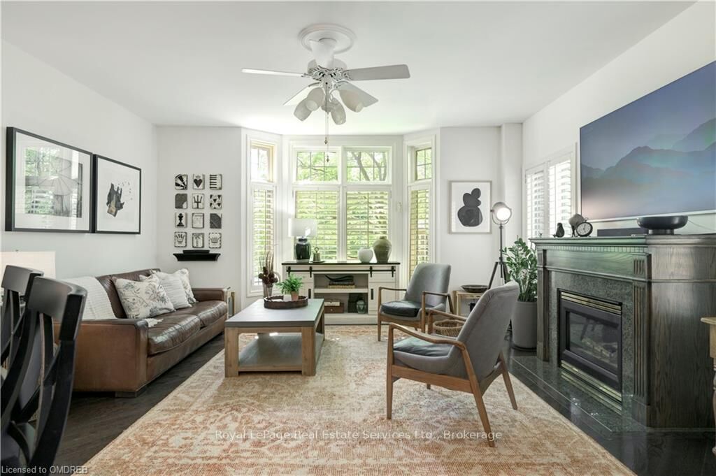 Property Photo: 1259 Glenashton Drive ON L6H 5M3