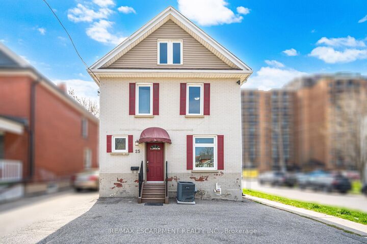 25 Colborne Street W — photo 1
