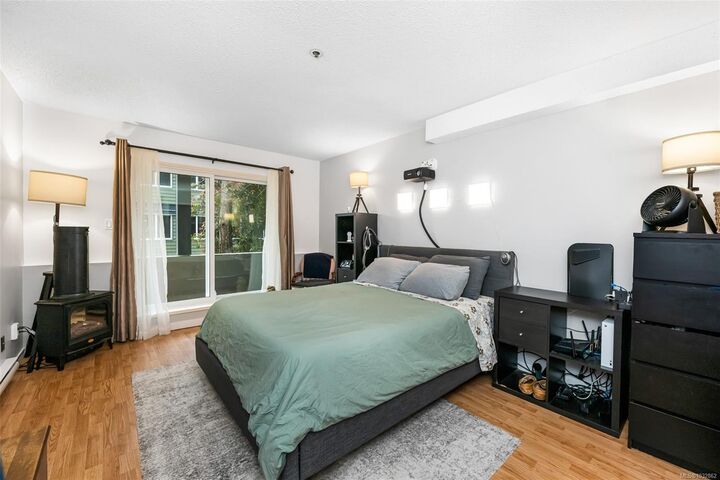 Property Photo: 949 Cloverdale Ave #8 BC V8X 2T4