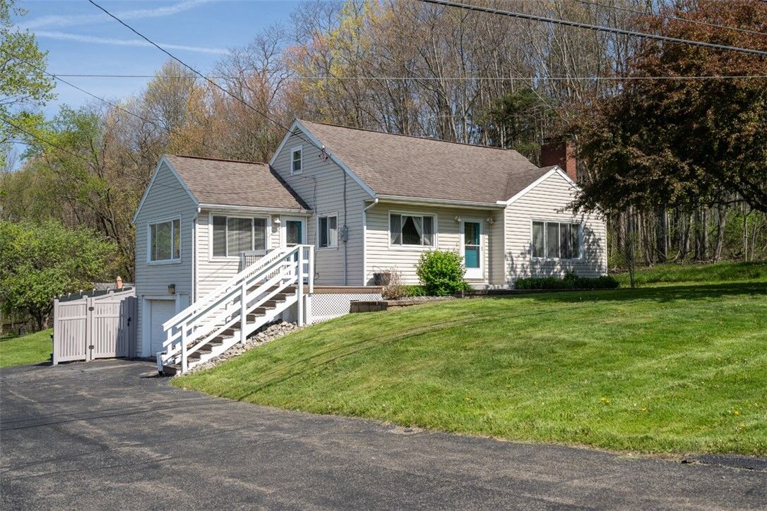 Property Photo:  1007 Willowbrook Rd.  PA 16101 