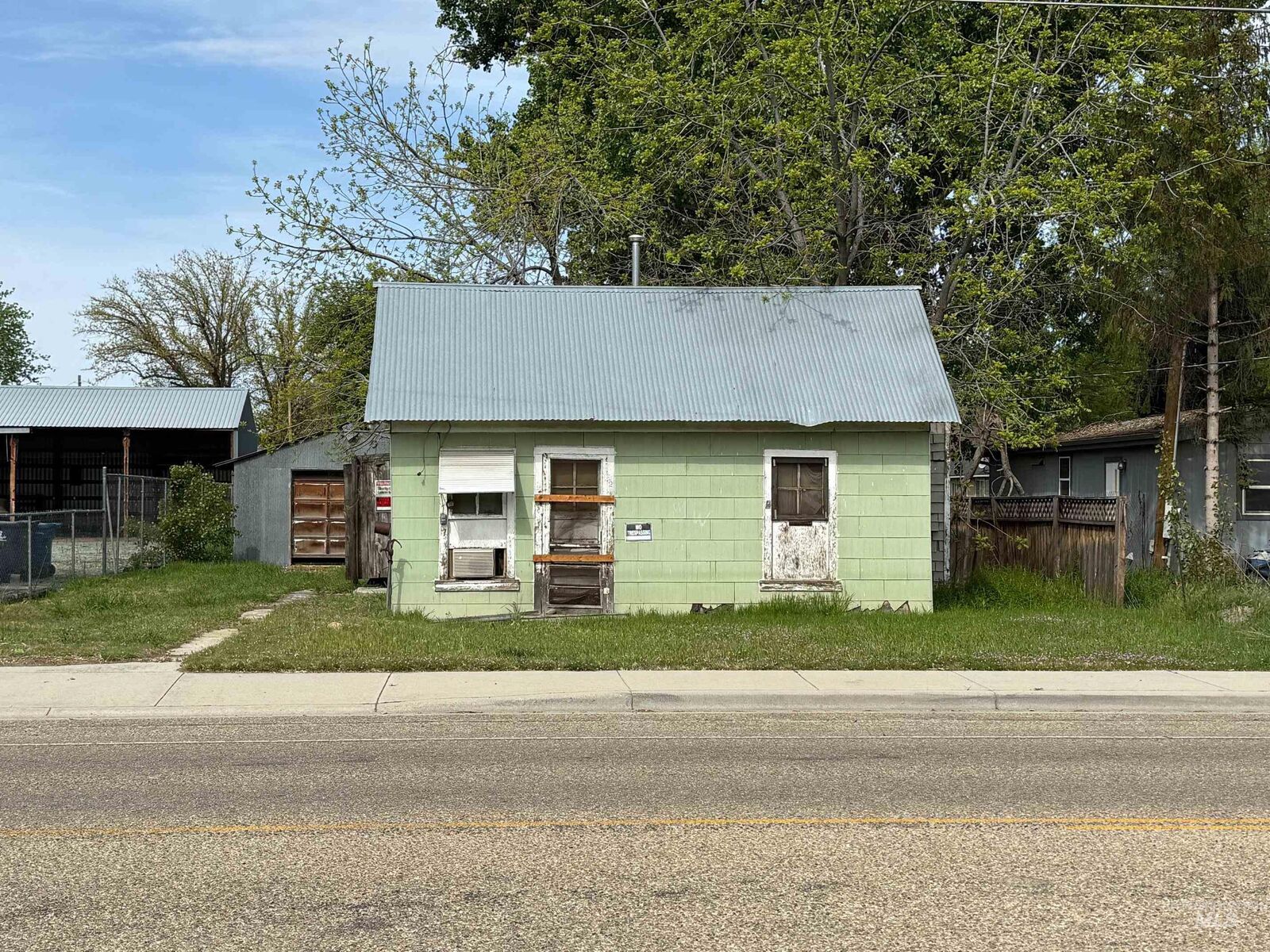 Property Photo:  214 S Middleton Rd  ID 83644 