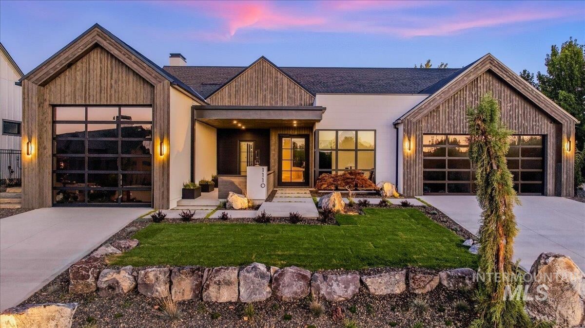 Property Photo:  1110 N Arrano Farms Ln  ID 83616 