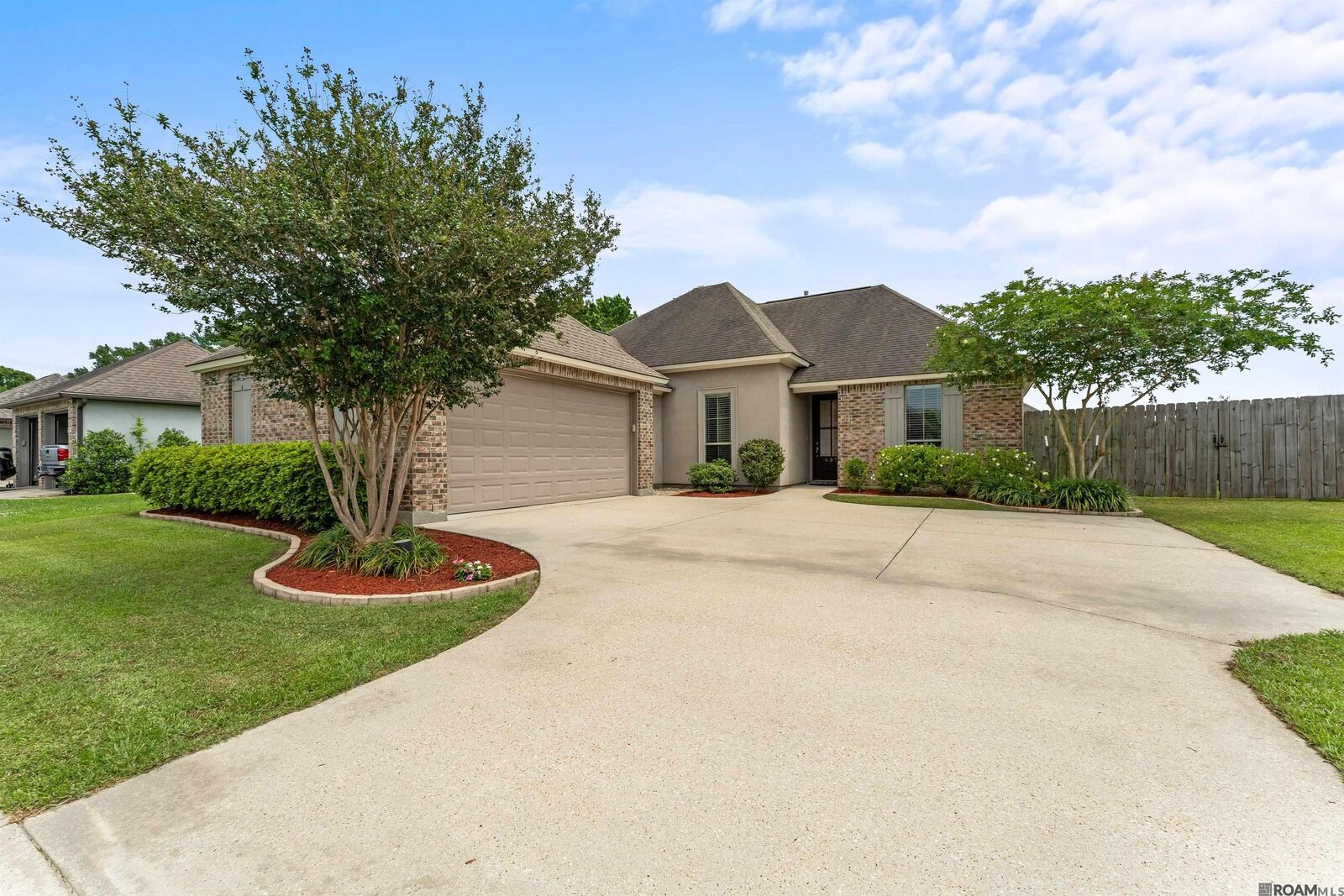 Property Photo:  437 Portula Ave  LA 70820 