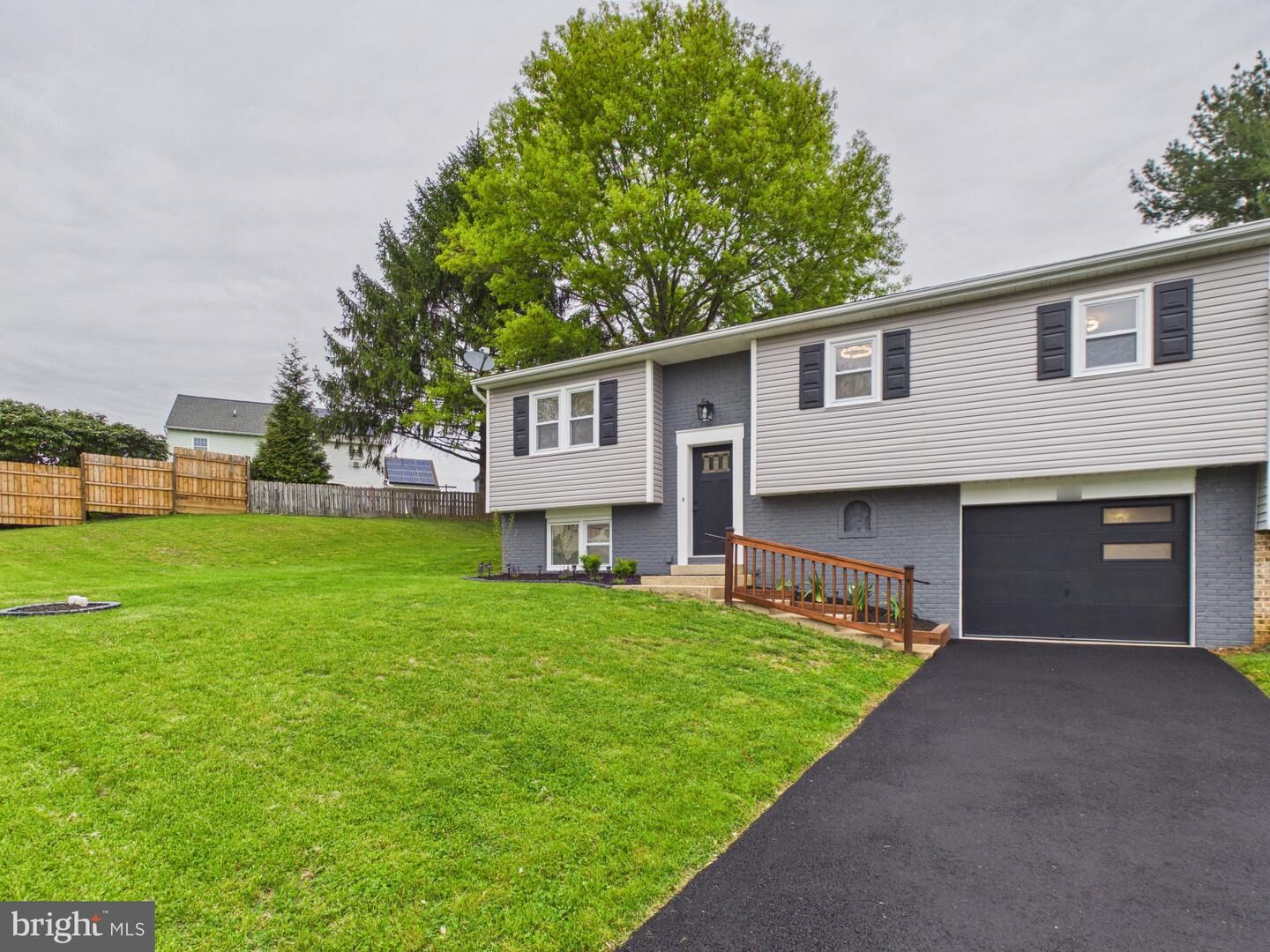Property Photo:  214 Brewster Drive  PA 17603 