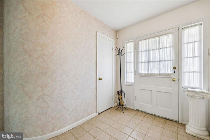 Property Photo:  1421 Morningside Drive  MD 20904 