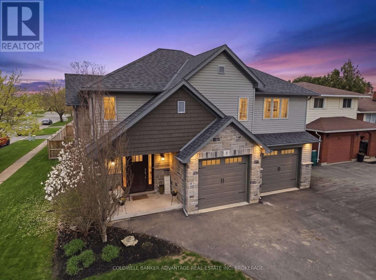 Property Photo:  3 Ascot Court  ON L3C 6K7 