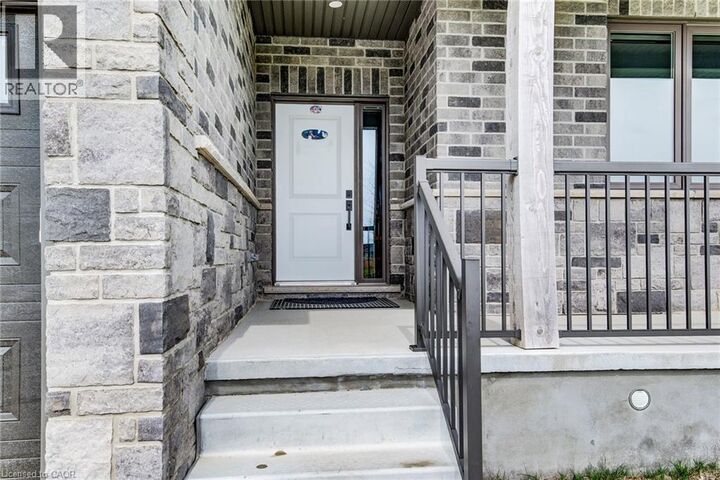 Property Photo: 625 Winchester Avenue South ON N4W 0J9