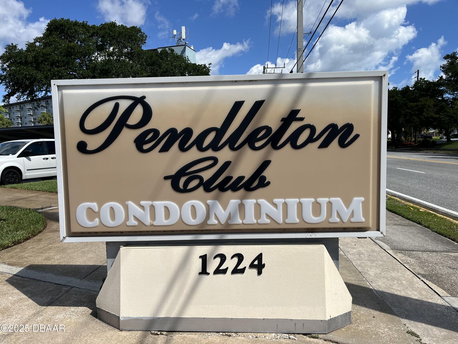 Property Photo: 1224 S Peninsula Drive 322 FL 32118