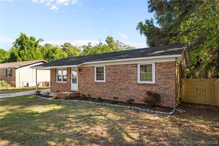 Property Photo: 2633 Dumbarton Road NC 28306