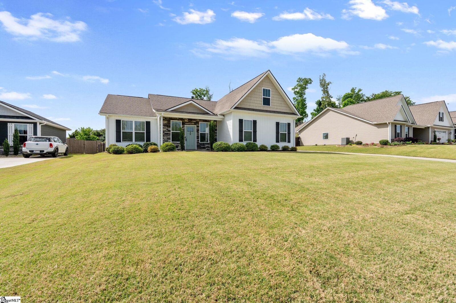 Property Photo:  9 Judge Looper Court  SC 29690 