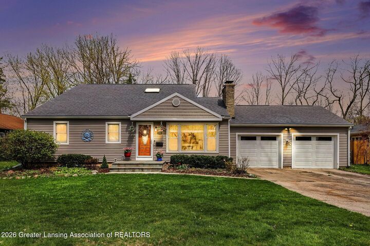Property Photo:  1561 Roseland Avenue  MI 48823 