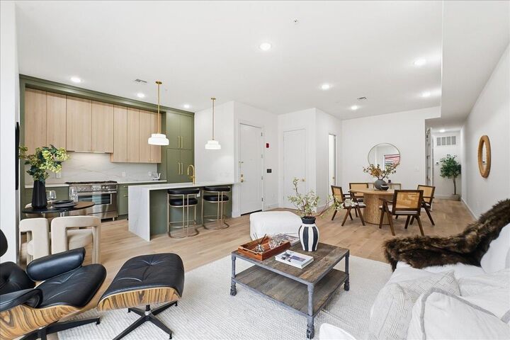 Property Photo:  100 Webster Ave 2  NJ 07307 
