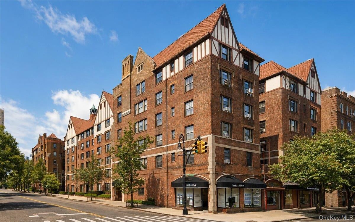 Property Photo: 109-14 Ascan Avenue 2P NY 11375