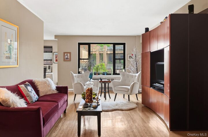 Property Photo:  3616 Henry Hudson Pkway N 3in  NY 10463 
