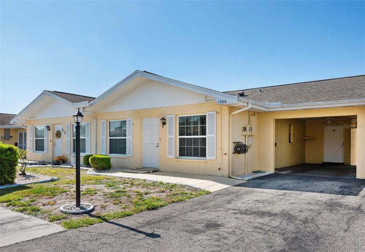Property Photo:  1006 Burbank Court  FL 33573 