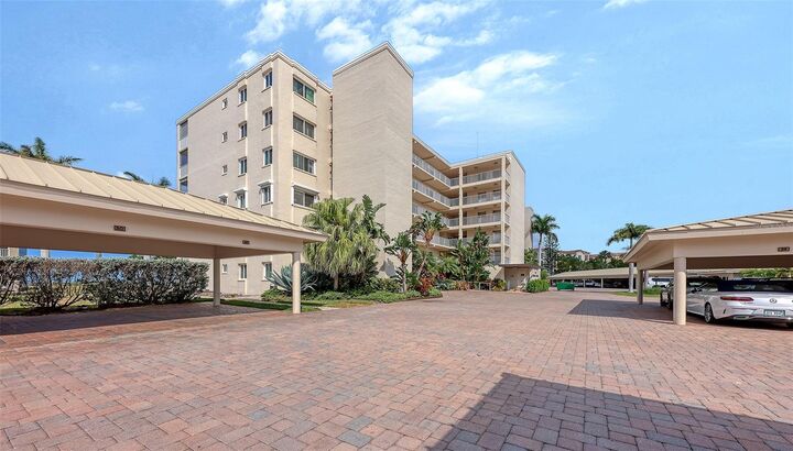 Property Photo:  4825 Gulf Of Mexico Drive 504  FL 34228 