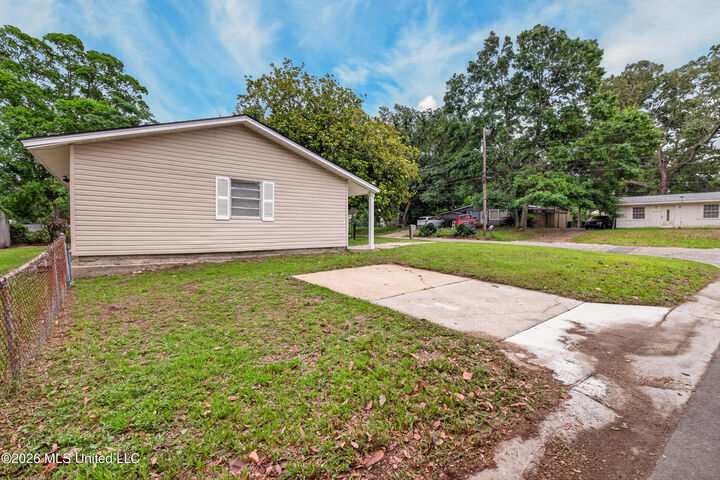 Property Photo:  329 Park Drive  MS 39531 