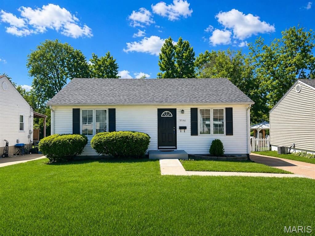 Property Photo:  9546 Theodosia Avenue  MO 63114 