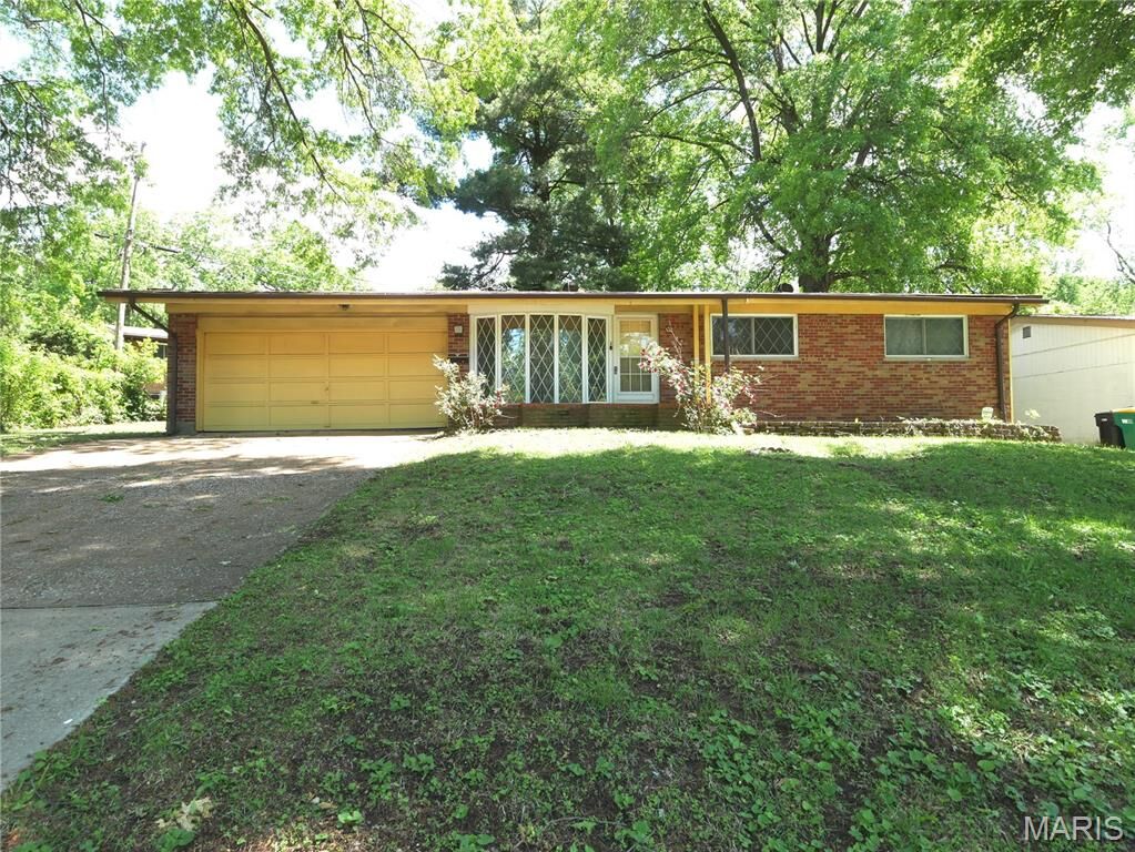 Property Photo:  10412 Viscount Drive  MO 63136 