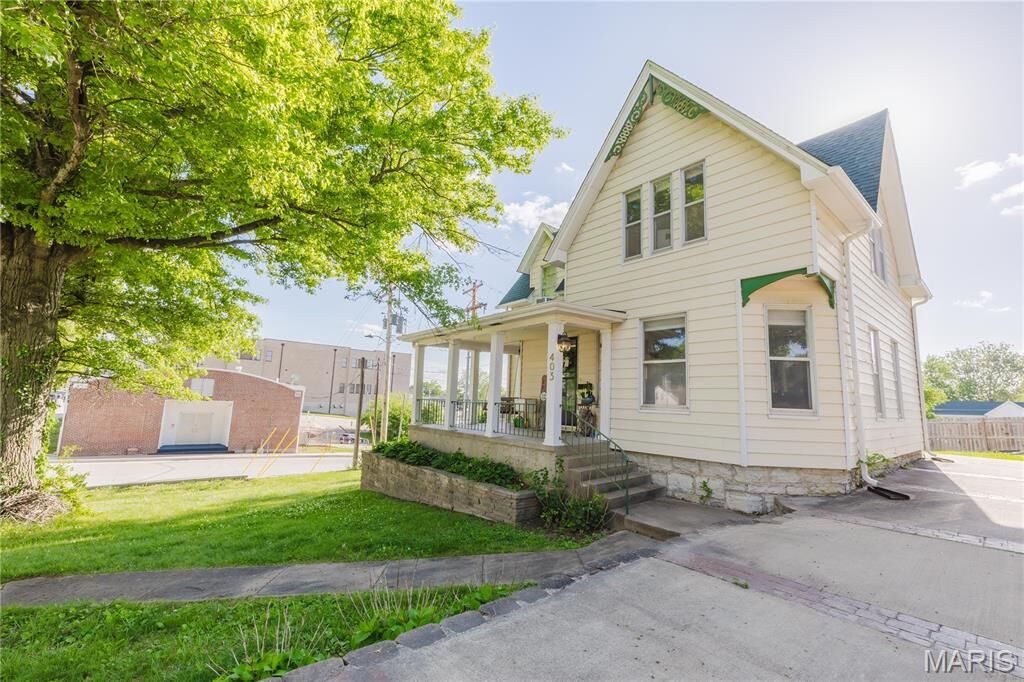 Property Photo: 403 N High Street MO 63755