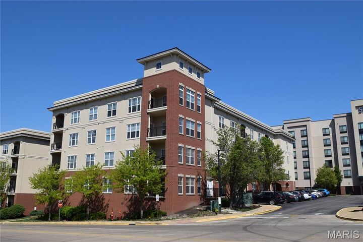 Property Photo:  1241 Strassner Drive 1401  MO 63144 