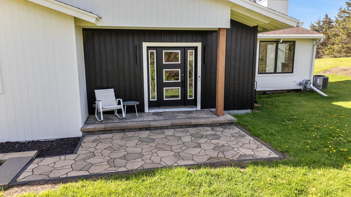 Property Photo:  921 Tuscola Ln  WI 53095 