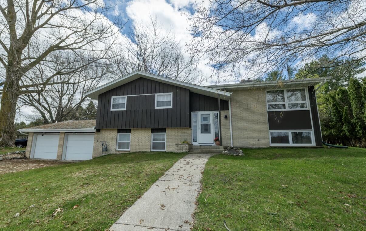 Property Photo:  W2131 Playbird Rd  WI 53083 