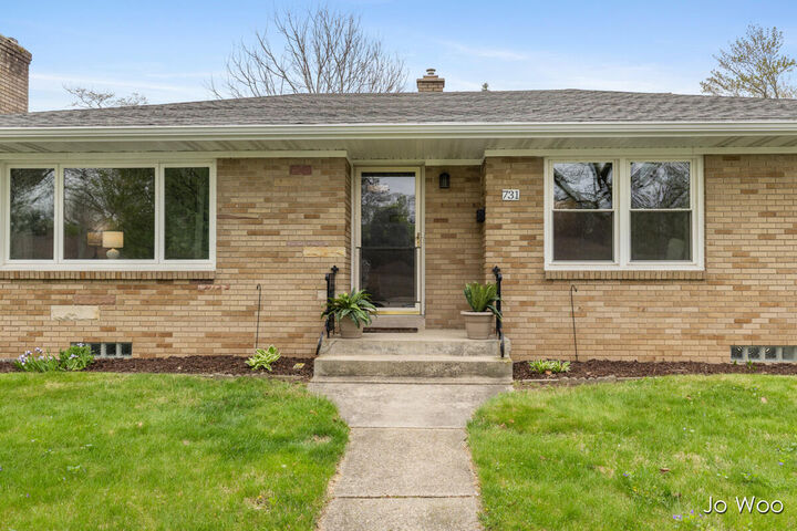 Property Photo:  731 Larkspur Avenue NW  MI 49504 