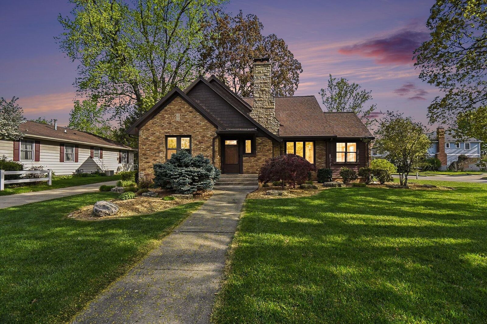 Property Photo: 623 E Central Avenue MI 49464