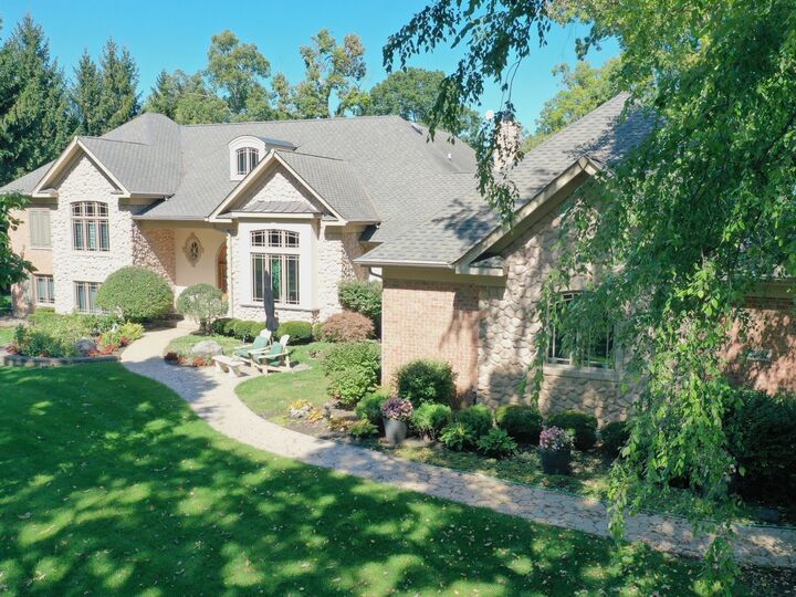 Property Photo:  24092 W Old Oak Drive  IL 60060 