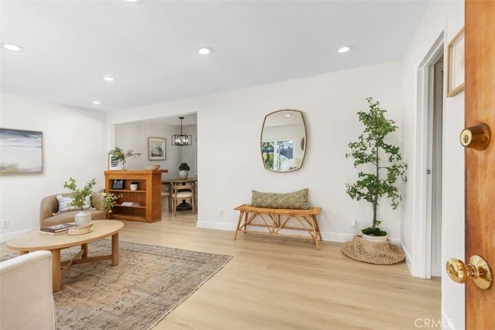 Property Photo:  10827 Archway  CA 90604 