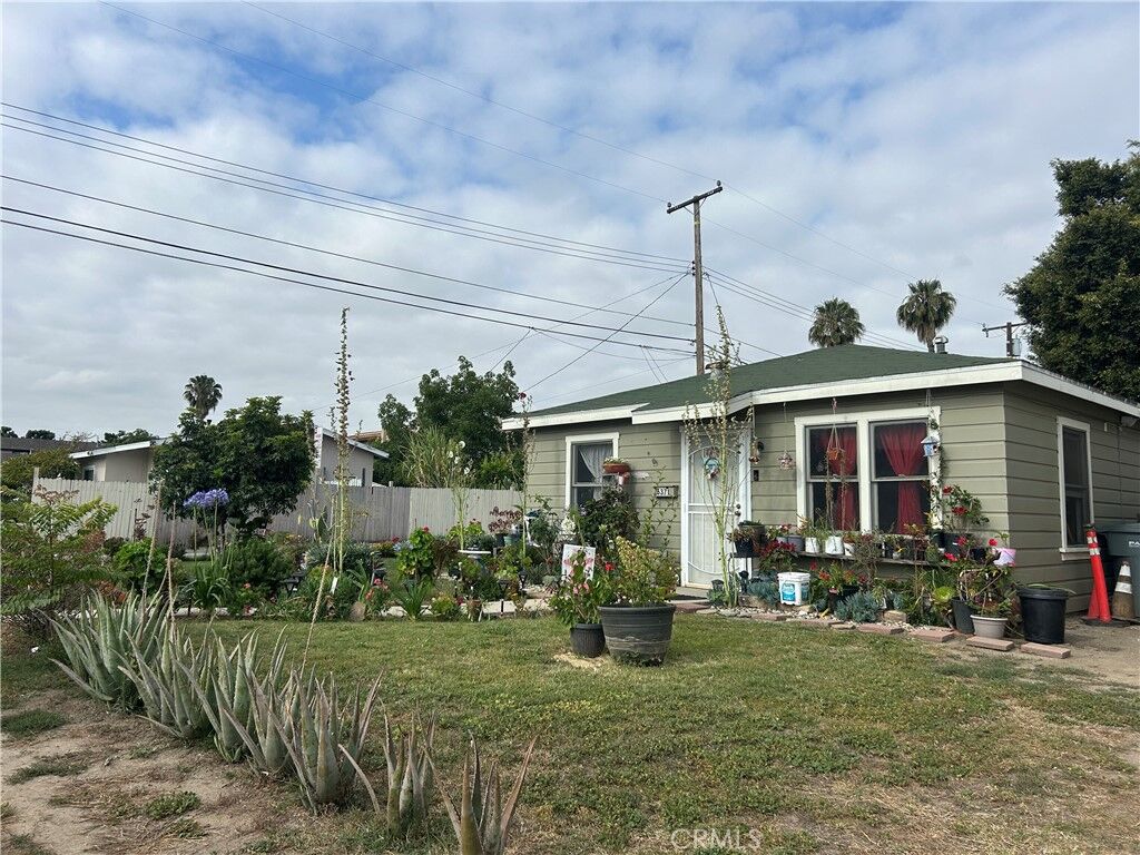Property Photo: 6371 Los Robles CA 90621