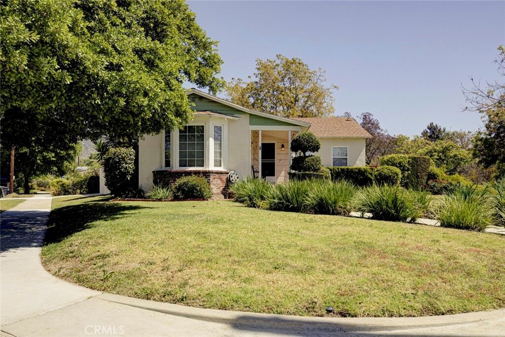 Property Photo:  905 Alma Street  CA 91202 