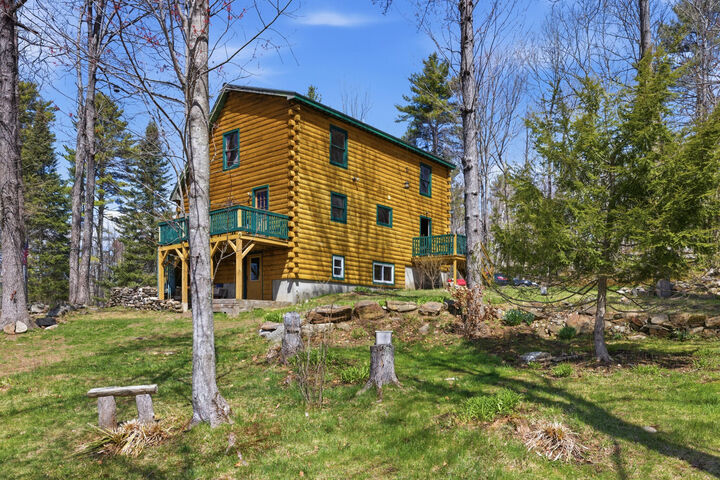 Property Photo:  122 Thyngs Mill Road  ME 04061 