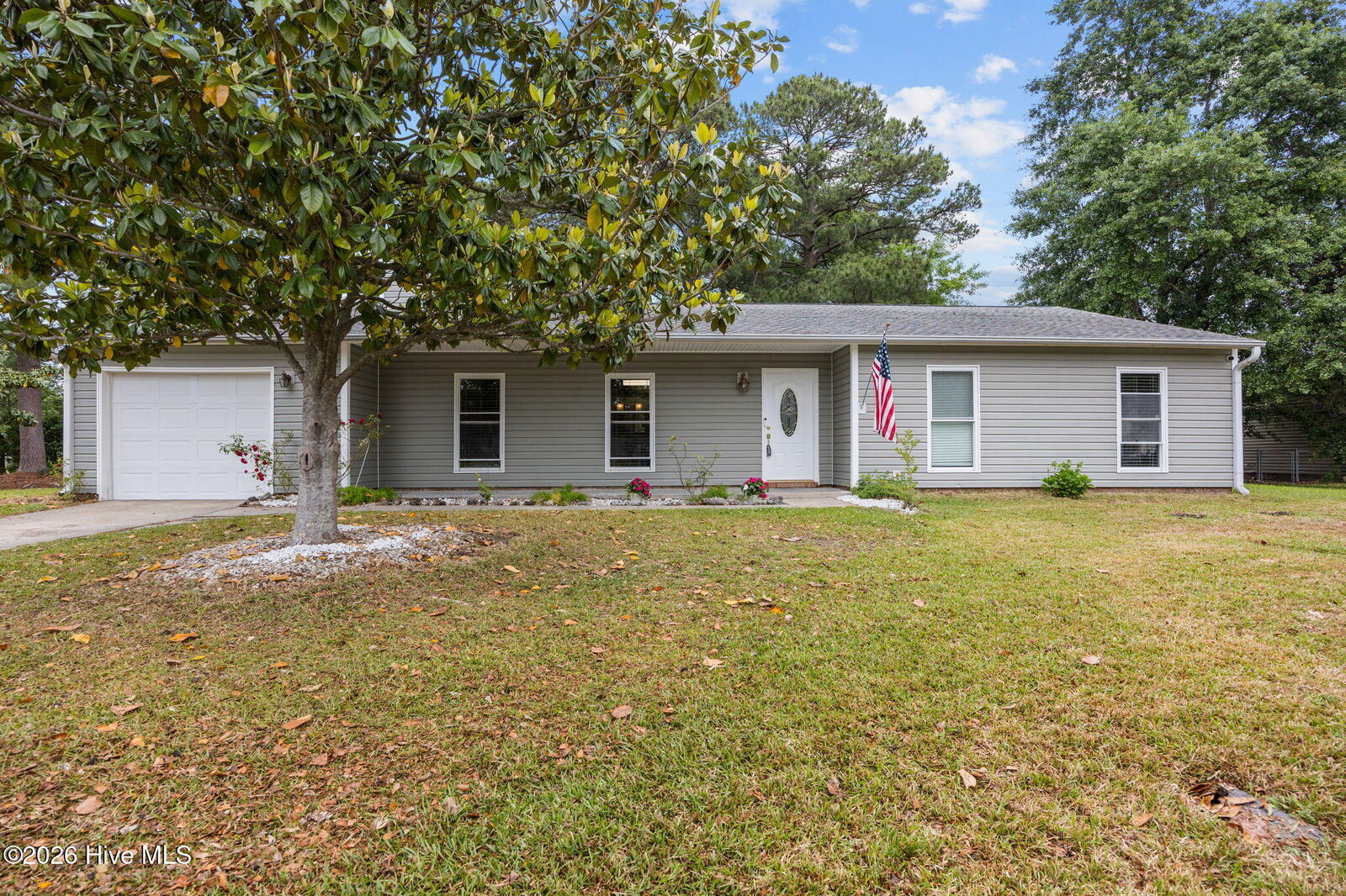 Property Photo:  101 Eastview Court  NC 28546 