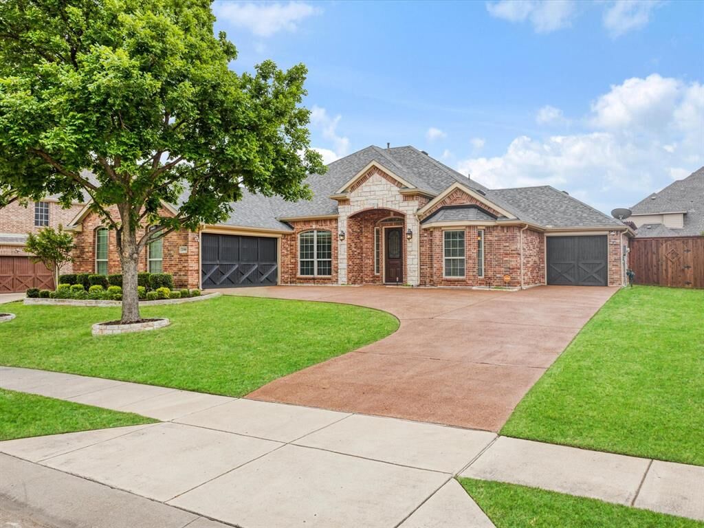 Property Photo:  2300 Nocona Drive  TX 75078 