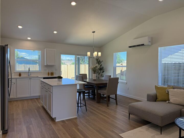 Property Photo:  587 NE Mitchell Street 162  OR 97741 