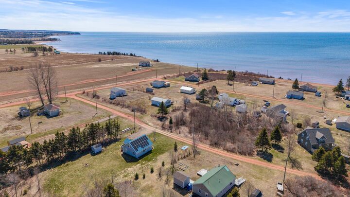 Lot Lucy'S Road — photo 1
