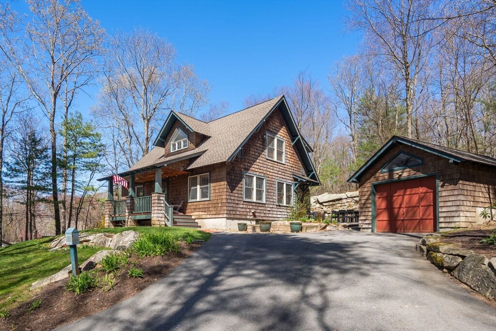 Property Photo:  340 Green St  MA 01505 