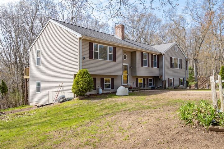 Property Photo:  1 Lorraine Ln  MA 01529 