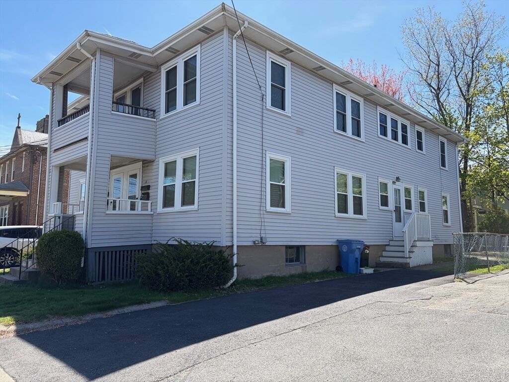 Property Photo:  16 Eddy Street 1  MA 02453 