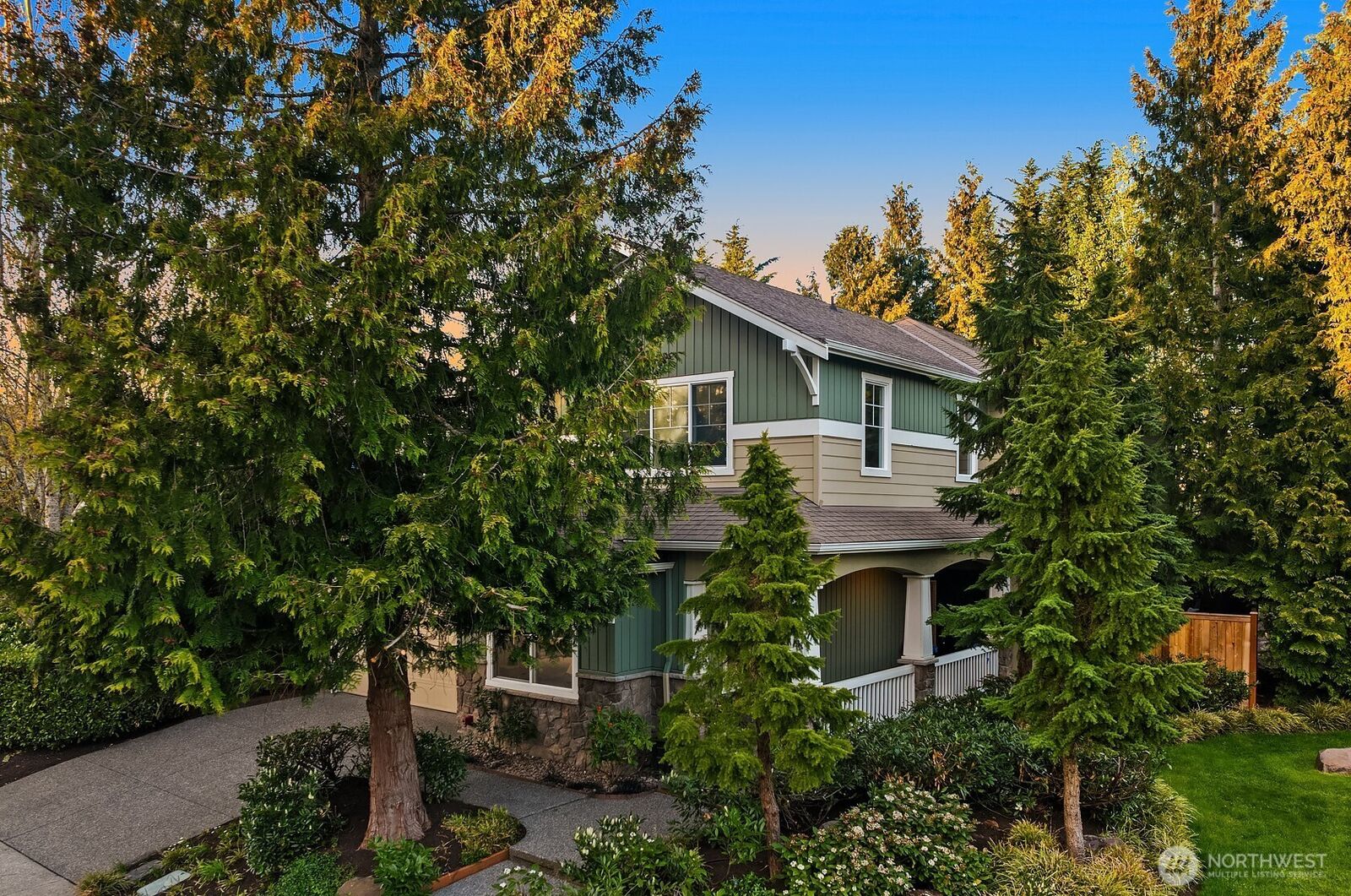 Property Photo:  1032  272nd Place SE  WA 98075 