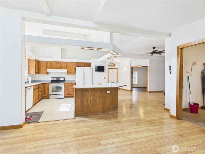 Property Photo:  83  Burbank Place  WA 99166 
