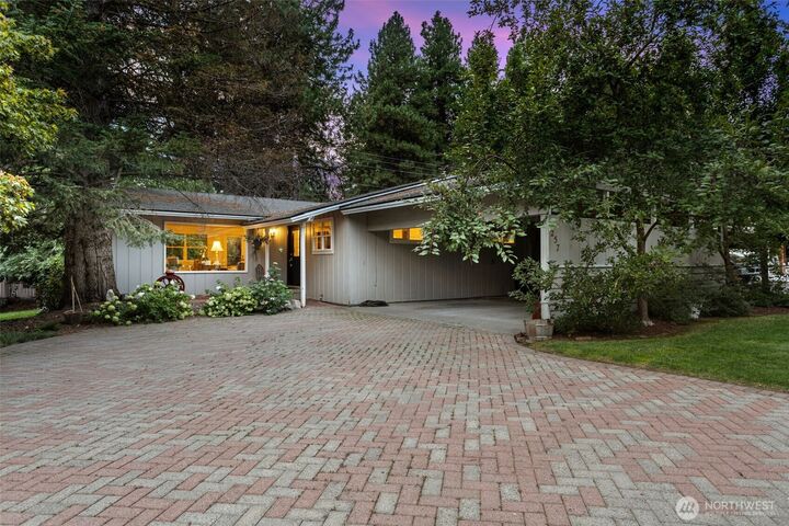 Property Photo:  257  Scholze Street  WA 98826 