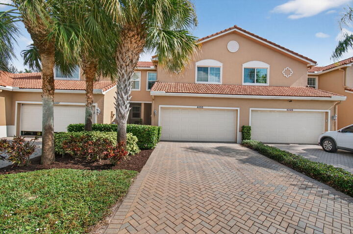 Property Photo:  4353 Colony View Drive  FL 33463 
