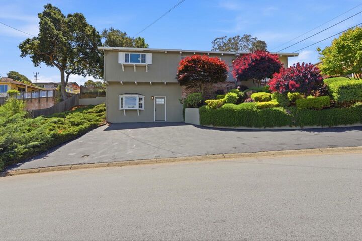 Property Photo:  416 Middle Road  CA 94002 