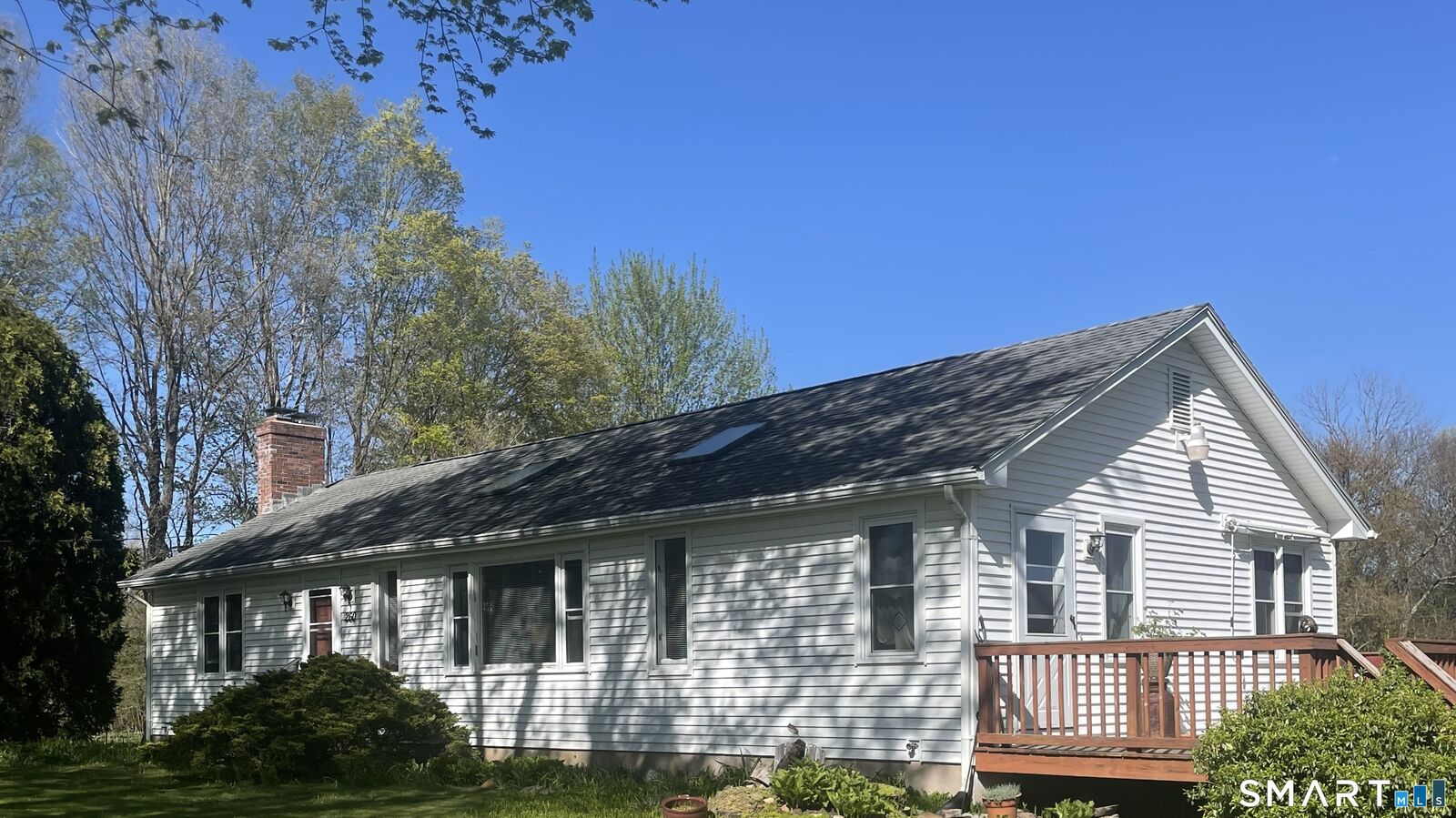 Property Photo:  260 South Grand Street  CT 06093 